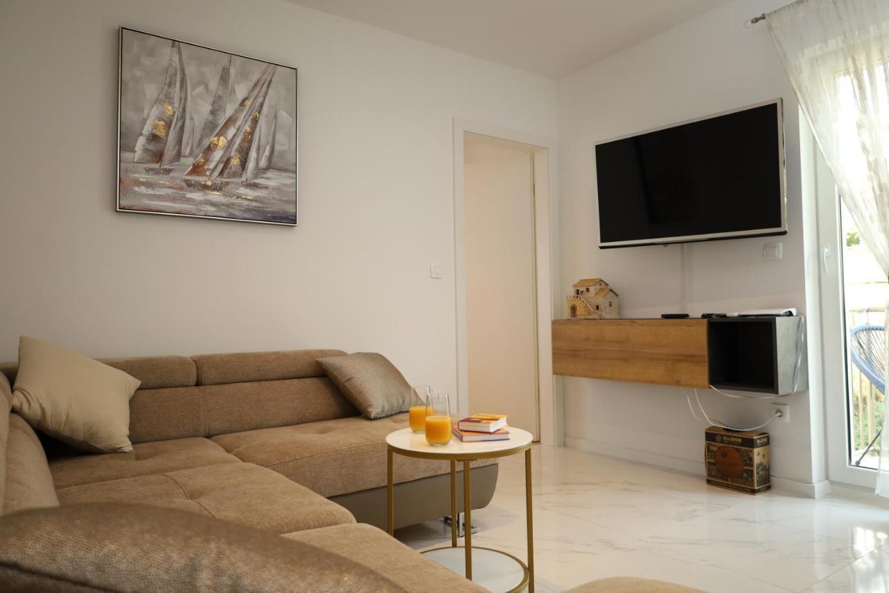 Ferienwohnung Dalmata D Podstrana Exterior foto