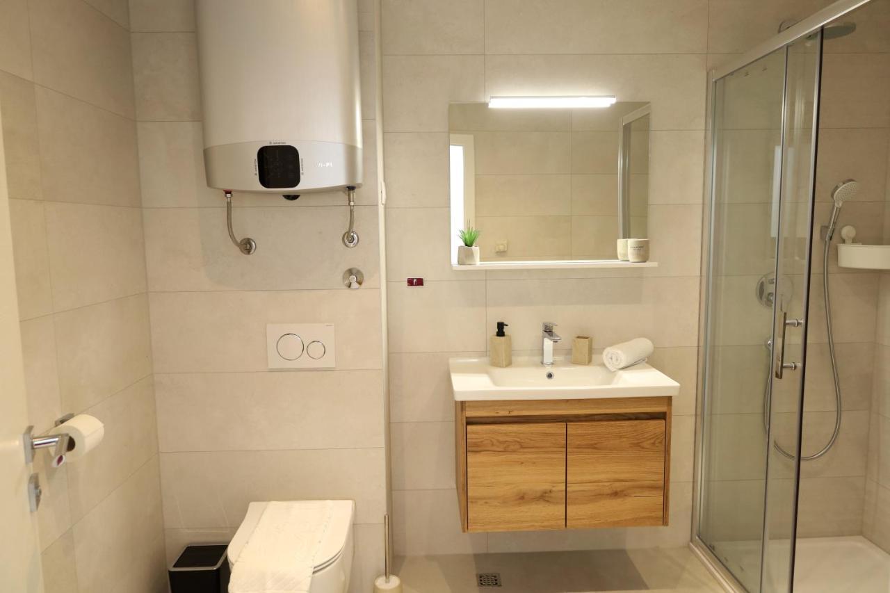 Ferienwohnung Dalmata D Podstrana Exterior foto